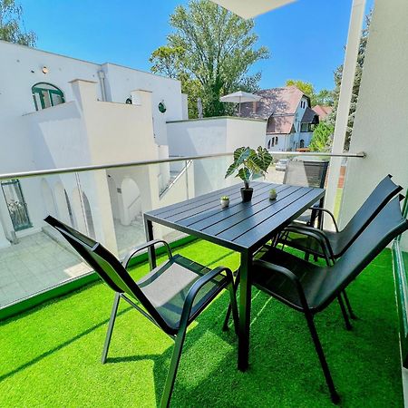 Villa Bauhaus Labi Garden Wellness Apartman ชิโอฟก ภายนอก รูปภาพ