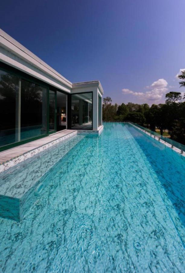 Villa Bauhaus Labi Garden Wellness Apartman ชิโอฟก ภายนอก รูปภาพ