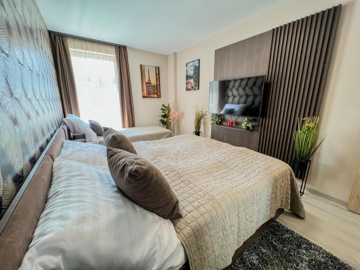 Villa Bauhaus Labi Garden Wellness Apartman ชิโอฟก ภายนอก รูปภาพ