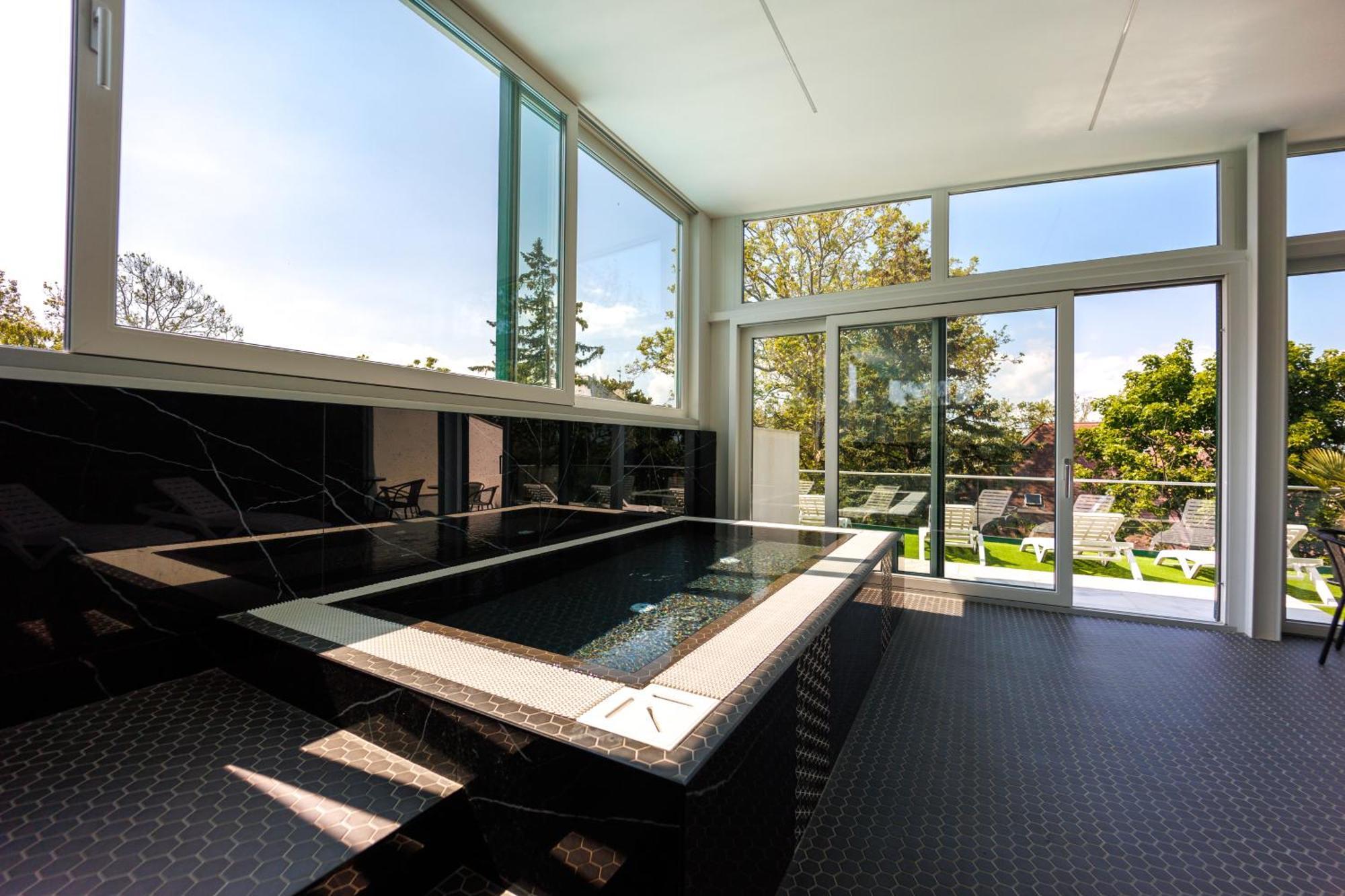 Villa Bauhaus Labi Garden Wellness Apartman ชิโอฟก ภายนอก รูปภาพ